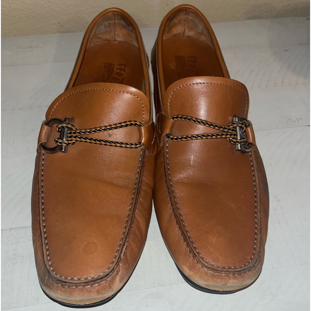 Salvatorre Ferragamo size 9 Dress shoes